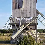 Windmill -experience Lodge
