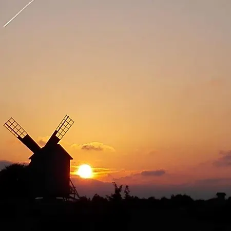 Windmill -experience Lodge