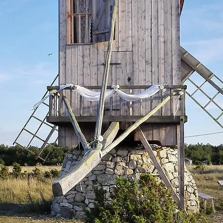 Windmill -experience Lodge